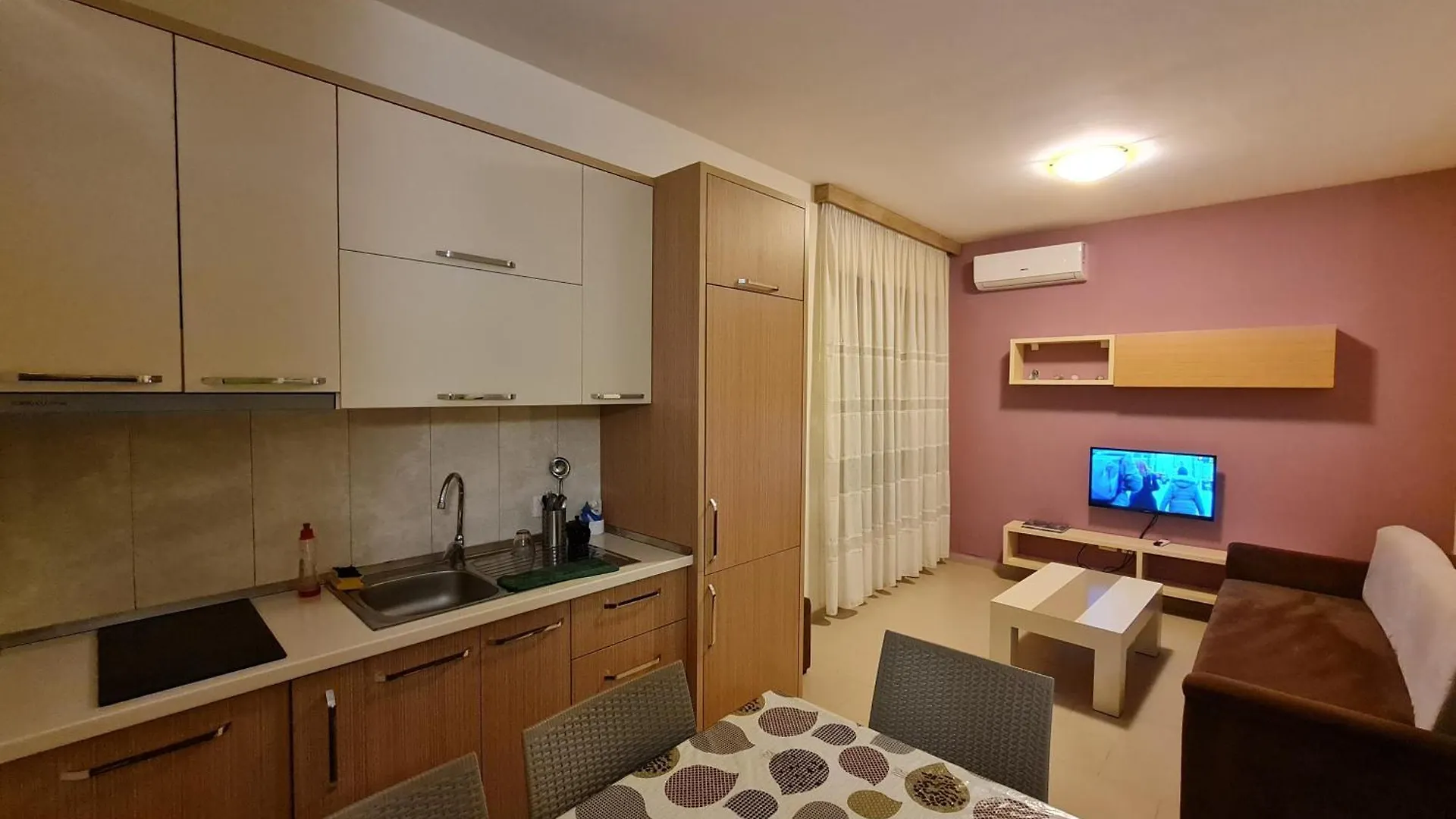 Holiday Apartments Vlore 0*,  Albania
