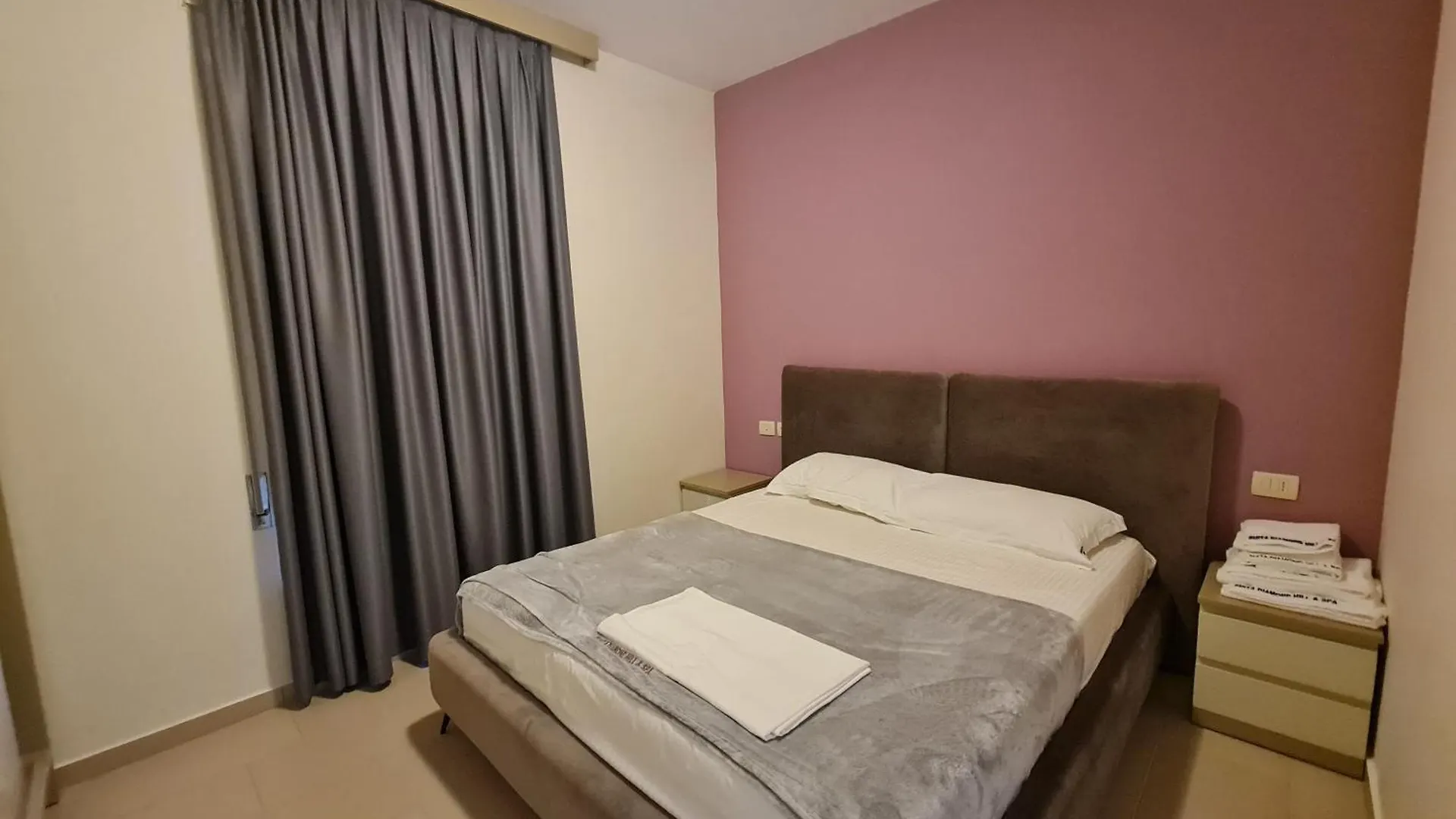 Holiday Apartments Vlore 0*,  Albania